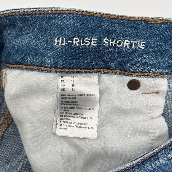 American Eagle Hi-Rise shortie distressed.  Size 10 - Picture 6 of 6